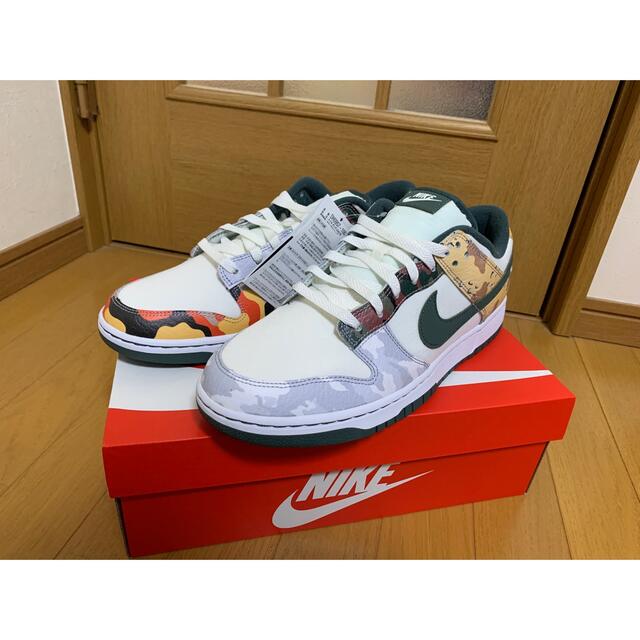 NIKE(ナイキ)のNIKE DUNK LOW SE "SAIL MULTI CAMO" メンズの靴/シューズ(スニーカー)の商品写真