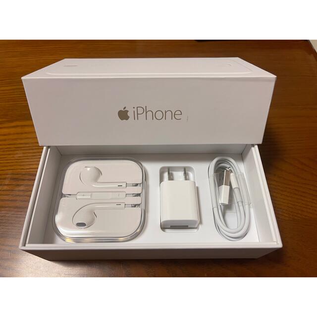 Apple(アップル)のiPhone 6  充電器 イヤホン スマホ/家電/カメラのスマートフォン/携帯電話(バッテリー/充電器)の商品写真