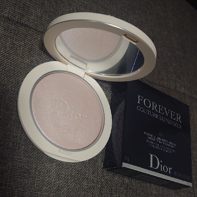 Dior(ディオール)のDior　ルミナイザー　02 ピンクグロウ コスメ/美容のベースメイク/化粧品(フェイスパウダー)の商品写真