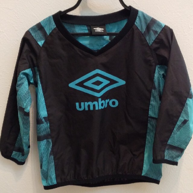 UMBRO(アンブロ)のアンブロ　サッカー　スポーツ　ウェア　キッズ　110 キッズ/ベビー/マタニティのキッズ服男の子用(90cm~)(Tシャツ/カットソー)の商品写真