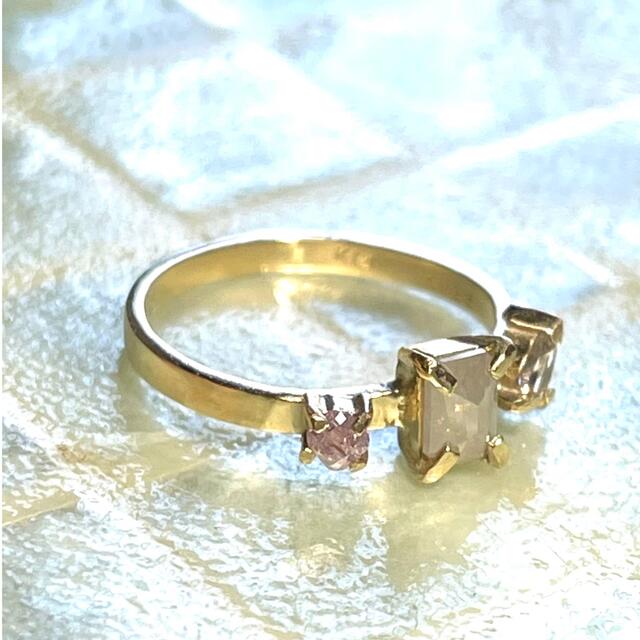 ホワイトグレー+ピンクダイヤモンドリング レディースのアクセサリー(リング(指輪))の商品写真