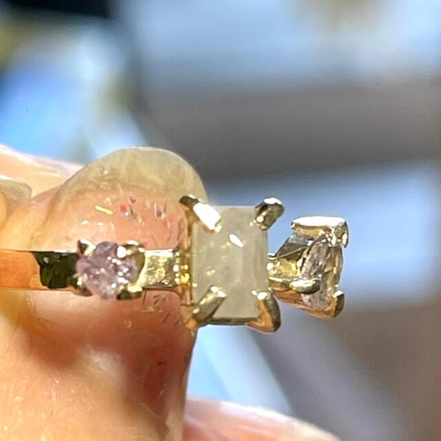 ホワイトグレー+ピンクダイヤモンドリング レディースのアクセサリー(リング(指輪))の商品写真