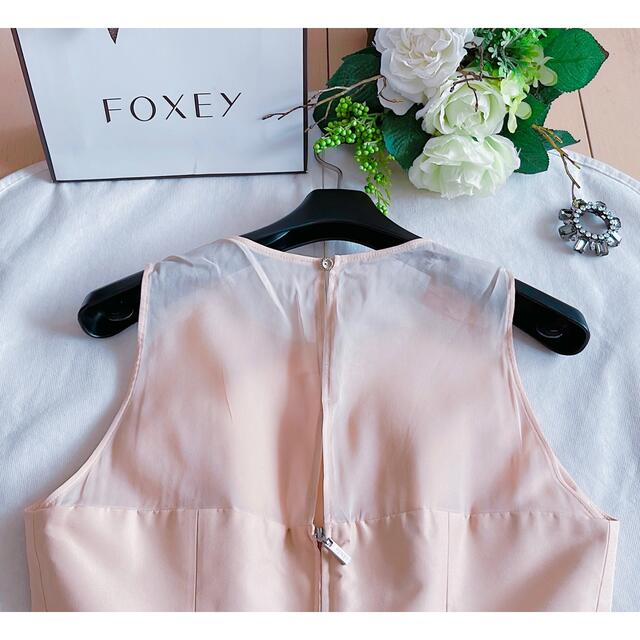 FOXEY(フォクシー)のFOXEY  最高級シルク100%ドレス40 新品同様　Rene レディースのワンピース(ひざ丈ワンピース)の商品写真