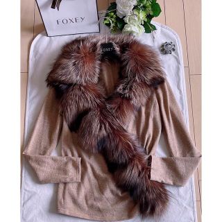 フォクシー(FOXEY)のFOXEY  豪華FOX FUR付きカシミヤセーター　希少42 極美品　Rene(ニット/セーター)