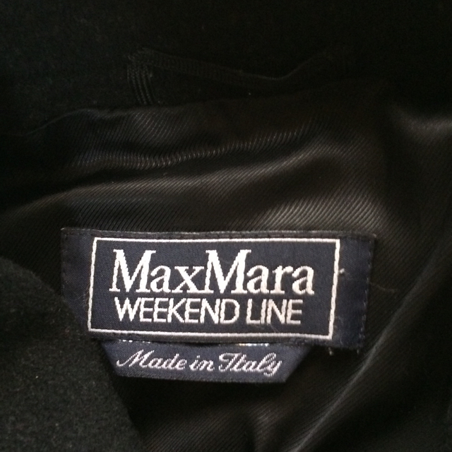 Max Mara(マックスマーラ)のマックスマーラ ウィークエンド  黒のハーフコート レディースのジャケット/アウター(ロングコート)の商品写真