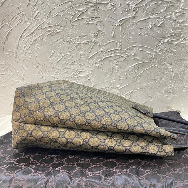 Gucci(グッチ)の【美品】GUCCI トートバッグ GG スプリーム ロゴ PVC A4収納  レディースのバッグ(トートバッグ)の商品写真