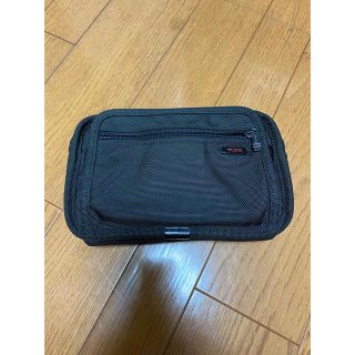 トゥミ(TUMI)のTUMI ナイロンポーチ(ショルダーバッグ)