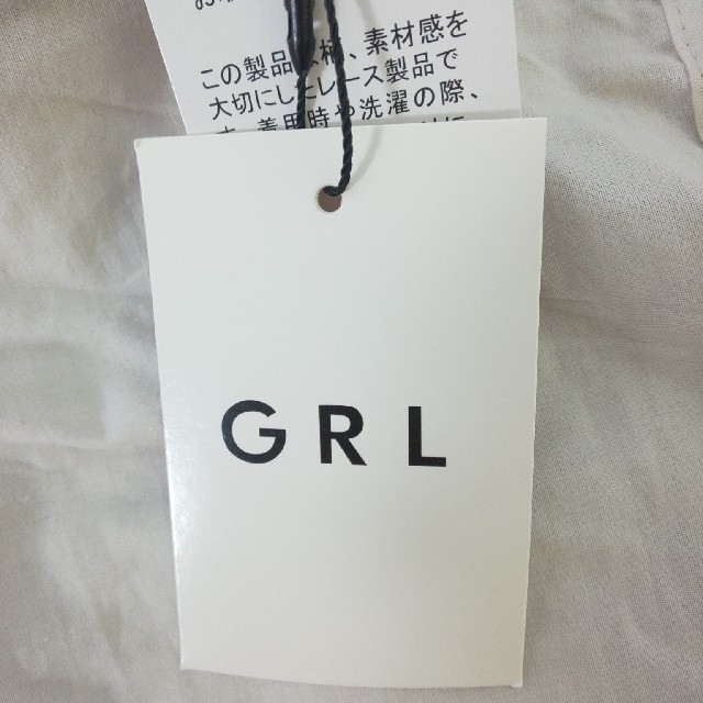 GRL(グレイル)の【新品・タグ付き‼️】GRL グレイル トップス ブラウス レディースのトップス(シャツ/ブラウス(半袖/袖なし))の商品写真