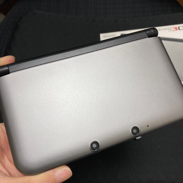 ニンテンドー3DS LL シルバー×ブラック　ソフト付 エンタメ/ホビーのゲームソフト/ゲーム機本体(携帯用ゲーム機本体)の商品写真