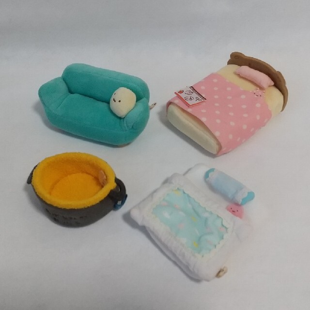 すみっコぐらし ぬいぐるみ入れ物×8&キャラ×17セット エンタメ/ホビーのおもちゃ/ぬいぐるみ(ぬいぐるみ)の商品写真