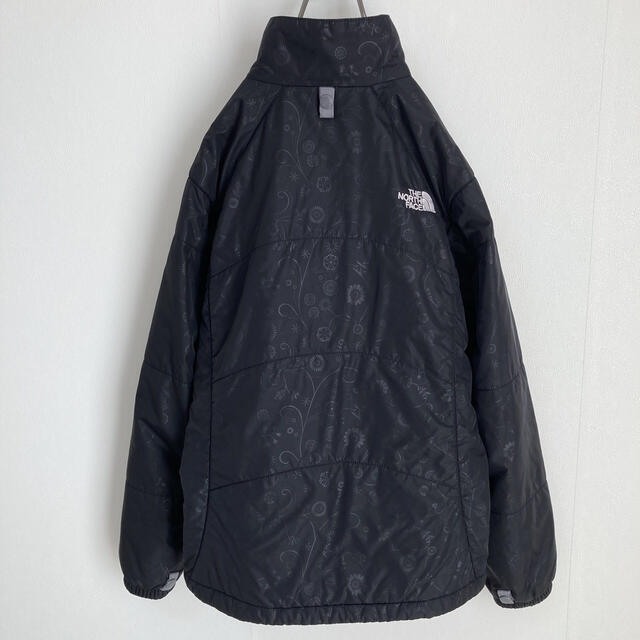 THE NORTH FACE(ザノースフェイス)のノースフェイス キルティングジャケット 花柄 ブラック レディースM レディースのジャケット/アウター(ブルゾン)の商品写真