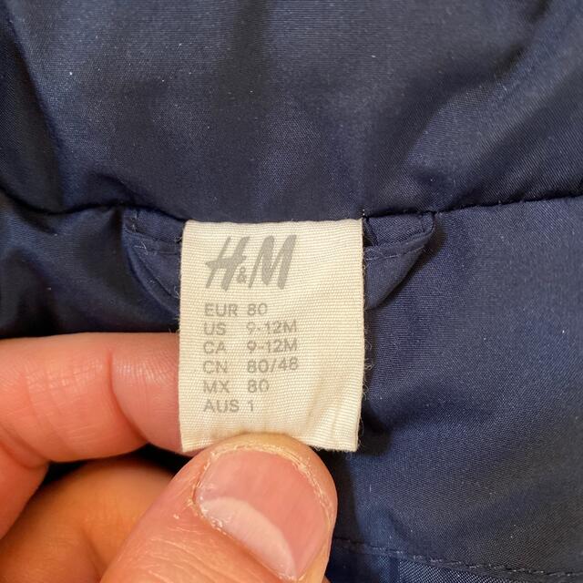 H&H(エイチアンドエイチ)のH&M ベビー　アウター　紺色80サイズ キッズ/ベビー/マタニティのベビー服(~85cm)(ジャケット/コート)の商品写真