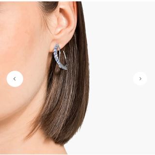 SWAROVSKI - スワロフスキー☆本物☆フープピアス☆青☆ロジウム ...