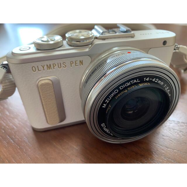 オリンパス　E-PL8 ミラーレスカメラ