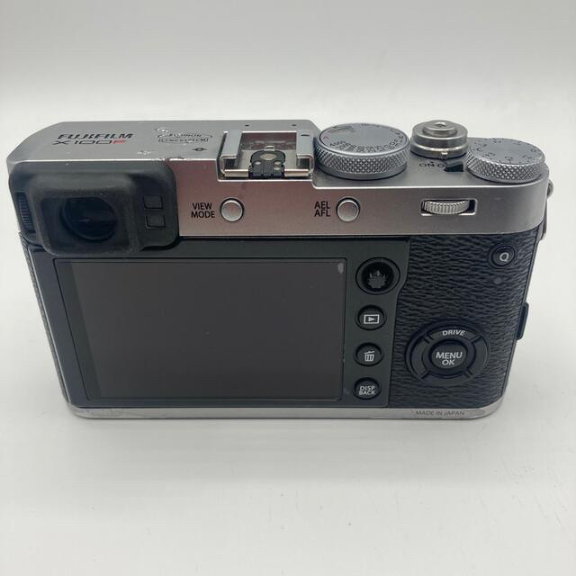 富士フイルム(フジフイルム)の【中古】FUJIFILM X100F シルバー スマホ/家電/カメラのカメラ(コンパクトデジタルカメラ)の商品写真