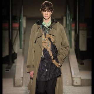 ドリスヴァンノッテン(DRIES VAN NOTEN)のDRIES VAN NOTEN 18AW マーブルアノラックパーカー(マウンテンパーカー)