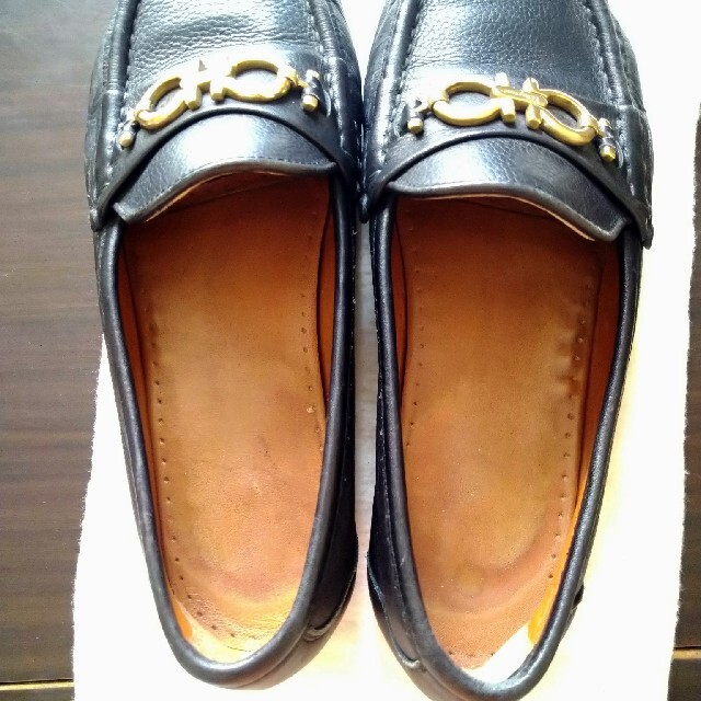 Salvatore Ferragamo(サルヴァトーレフェラガモ)のSalvatore Ferragamo ローファー サイズ ６C 23.5cm レディースの靴/シューズ(ローファー/革靴)の商品写真