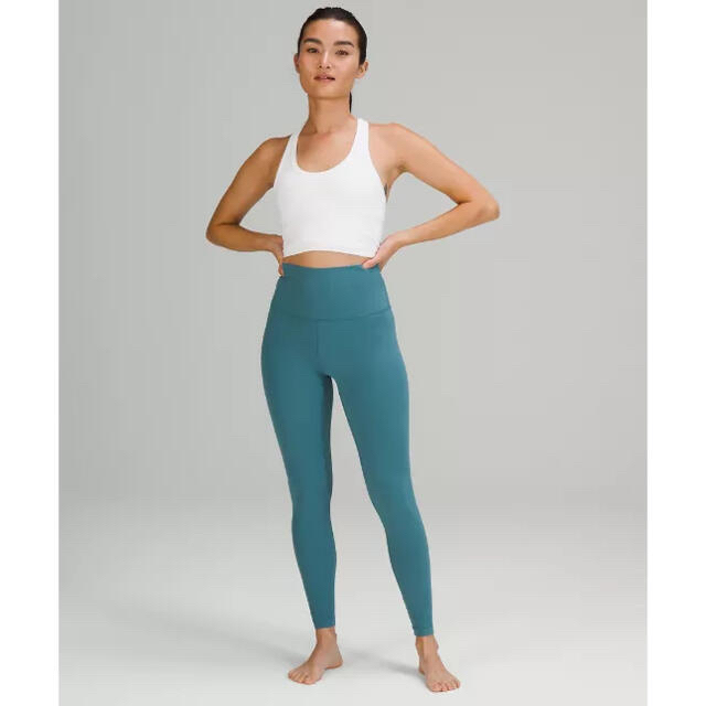 lululemon(ルルレモン)のAlign Super High-Rise Pant 26"  Asia Fit レディースのレッグウェア(レギンス/スパッツ)の商品写真