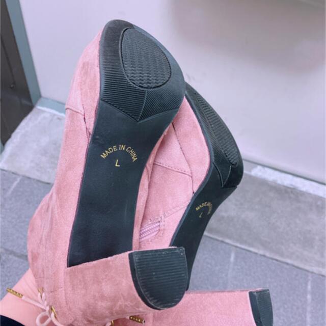 【新品未使用】バッグリボン🎀ピンクショートブーツ レディースの靴/シューズ(ブーツ)の商品写真
