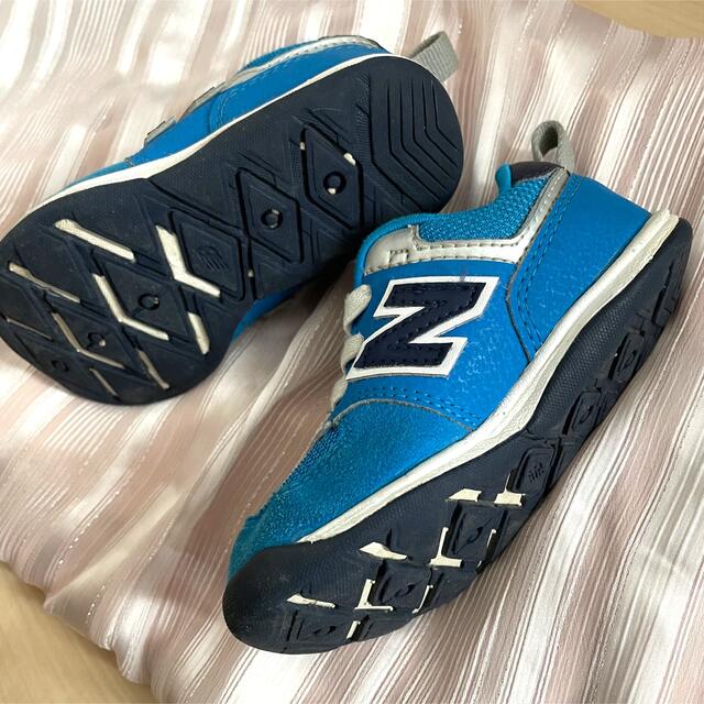 New Balance(ニューバランス)のニューバランス　スニーカー キッズ/ベビー/マタニティのキッズ靴/シューズ(15cm~)(スニーカー)の商品写真