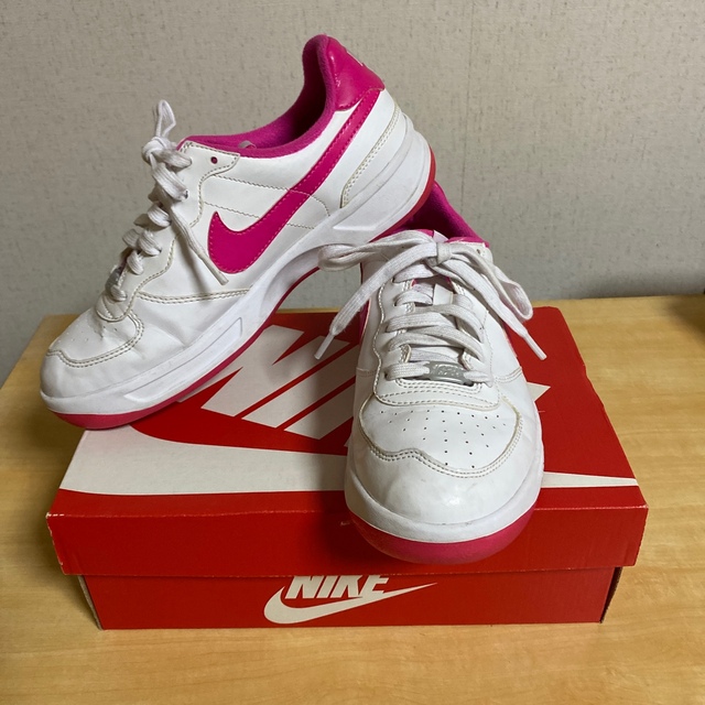 NIKE/ナイキ♡大人気！スニーカー/24.5cm/ホワイト