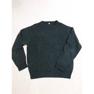 ユニクロ(UNIQLO)の美品✨メンズ　UNIQLO ダークグレー　ニット　ウール100%(ニット/セーター)