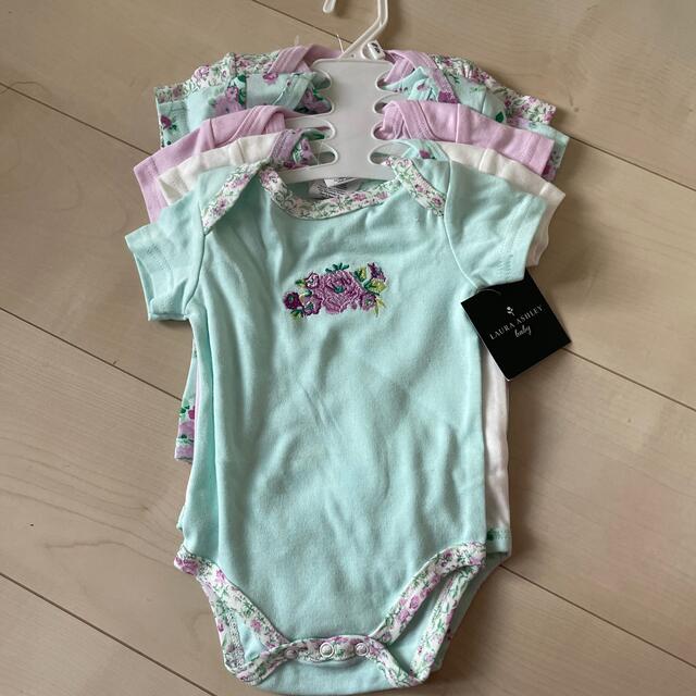 LAURA ASHLEY(ローラアシュレイ)のローラーアシュレイ　ベビーロンパース　0-3month 5枚 キッズ/ベビー/マタニティのベビー服(~85cm)(ロンパース)の商品写真