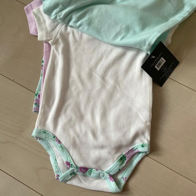 LAURA ASHLEY(ローラアシュレイ)のローラーアシュレイ　ベビーロンパース　0-3month 5枚 キッズ/ベビー/マタニティのベビー服(~85cm)(ロンパース)の商品写真