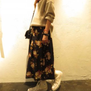 マウジー(moussy)のmoussy フラワー マキシ スカート(ロングスカート)