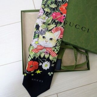 Gucci - chi様専用☆ヒグチユウコ グッチ並木限定 シルクボウタイの
