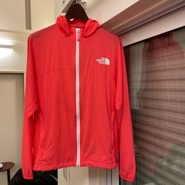 THE NORTH FACE(ザノースフェイス)の【V♡様専用】ノースフェイス　ウインドブレーカー　140センチ キッズ/ベビー/マタニティのキッズ服女の子用(90cm~)(ジャケット/上着)の商品写真