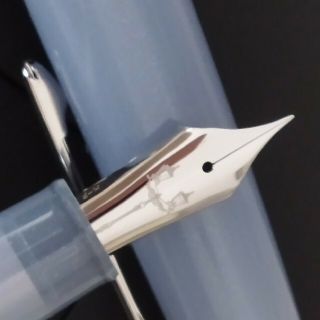 ほぼ未使用品】銀山スノーグレー 万年筆 八文字屋 細字 F セーラー ほぼ未使用品】銀山スノーグレー 万年筆 八文字屋 細字 F セーラー