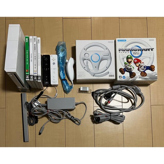 Wii(ウィー)のWii 本体＆ソフトセット エンタメ/ホビーのゲームソフト/ゲーム機本体(家庭用ゲーム機本体)の商品写真
