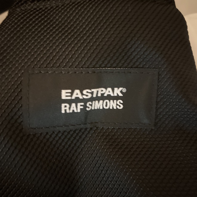 RAF SIMONS - RAF SIMONS EASTPAK スリングバッグの通販 by ルーメル's ...