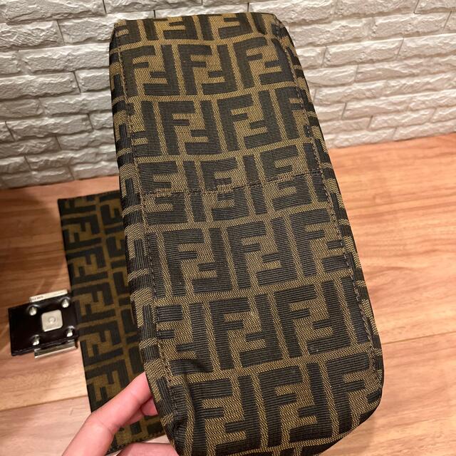 FENDI(フェンディ)の正規品⭐️美品⭐️FENDIマンマバケット　ズッカ柄 レディースのバッグ(ショルダーバッグ)の商品写真