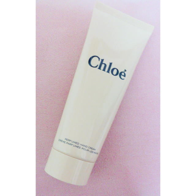 Chloe(クロエ)のChloe♡パフュームハンドクリーム コスメ/美容のボディケア(ハンドクリーム)の商品写真