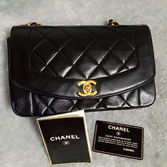 CHANEL(シャネル)のシャネル♡ヴィンテージ♡　　ダイアナマトラッセ レディースのバッグ(ショルダーバッグ)の商品写真