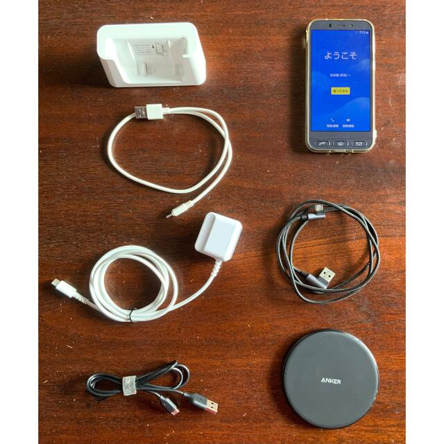 ◇美品◇ シャープ シンプルスマホ4 SIMフリー 704SH 純正卓上台 ◇美品◇ シャープ シンプルスマホ4 SIMフリー 704SH 純正卓上台