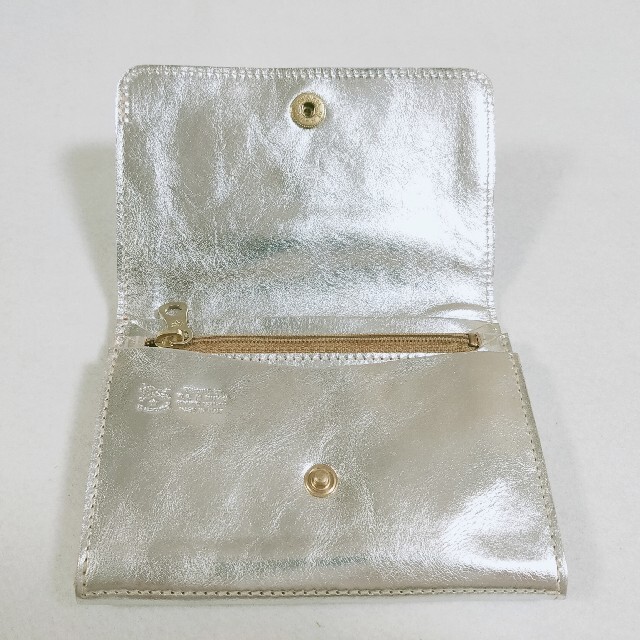 【新品】イルビゾンテ 二つ折り財布 スリムコンパクト シルバー メタリックレザー 2