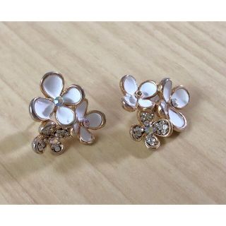 アナトリエ(anatelier)の【値下げ】アナトリエ 花柄ピアス(ピアス)