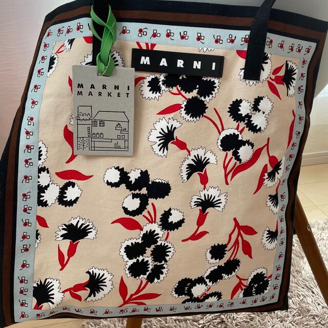 【週末限定お値下げ】marni トートバッグ スカーフ | フリマアプリ ラクマ
