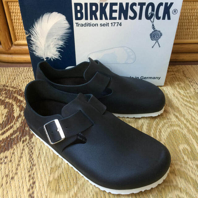 BIRKENSTOCK(ビルケンシュトック)のビルケンシュトック ロンドン 26.5センチ 未使用品 黒 白ソール サンダル メンズの靴/シューズ(ドレス/ビジネス)の商品写真