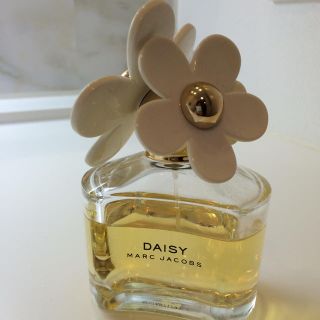 マークジェイコブス(MARC JACOBS)のマークジェイコブス デイジーオードトワレ 100ml(香水(女性用))