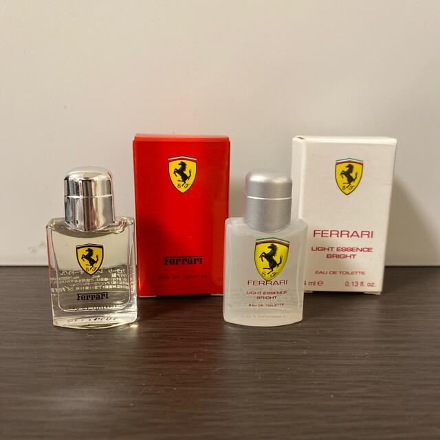 Ferrari(フェラーリ)の【値下げ】Ferrari  香水　4ml  2個セット コスメ/美容の香水(香水(男性用))の商品写真