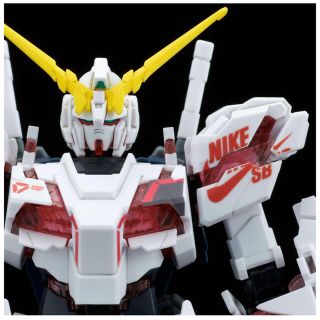 バンダイ(BANDAI)のＨＧ 1/144 ユニコーンガンダム（デストロイモード） Ver.NIKE SB(模型/プラモデル)