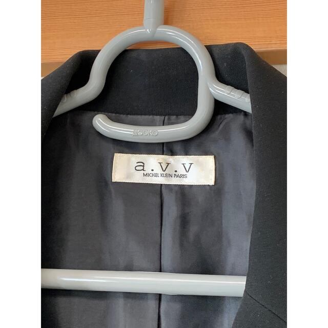 a.v.v(アーヴェヴェ)のa.v.v パンツスーツ　上下　38 レディースのフォーマル/ドレス(スーツ)の商品写真