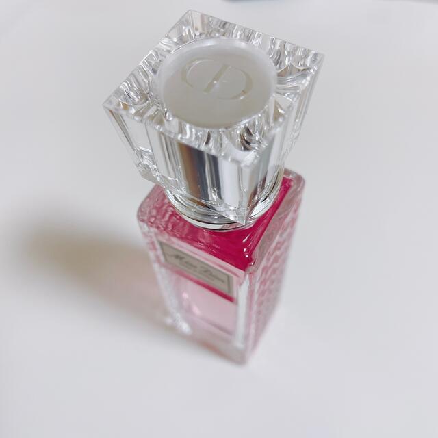 Christian Dior(クリスチャンディオール)の新品未使用 ミスディオール ローズ＆ローズ ローラーパール ロールオン 20ml コスメ/美容の香水(香水(女性用))の商品写真