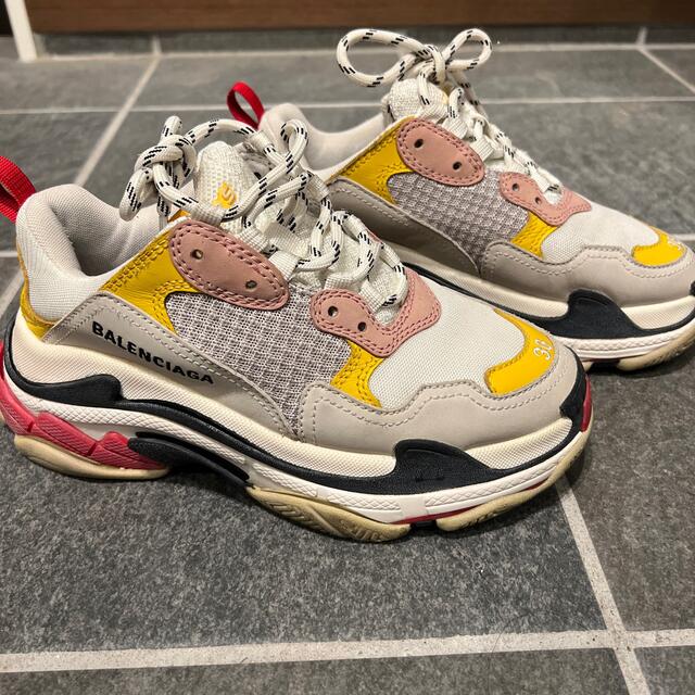 Balenciaga(バレンシアガ)のバレンシアガ　triple s レディースの靴/シューズ(スニーカー)の商品写真