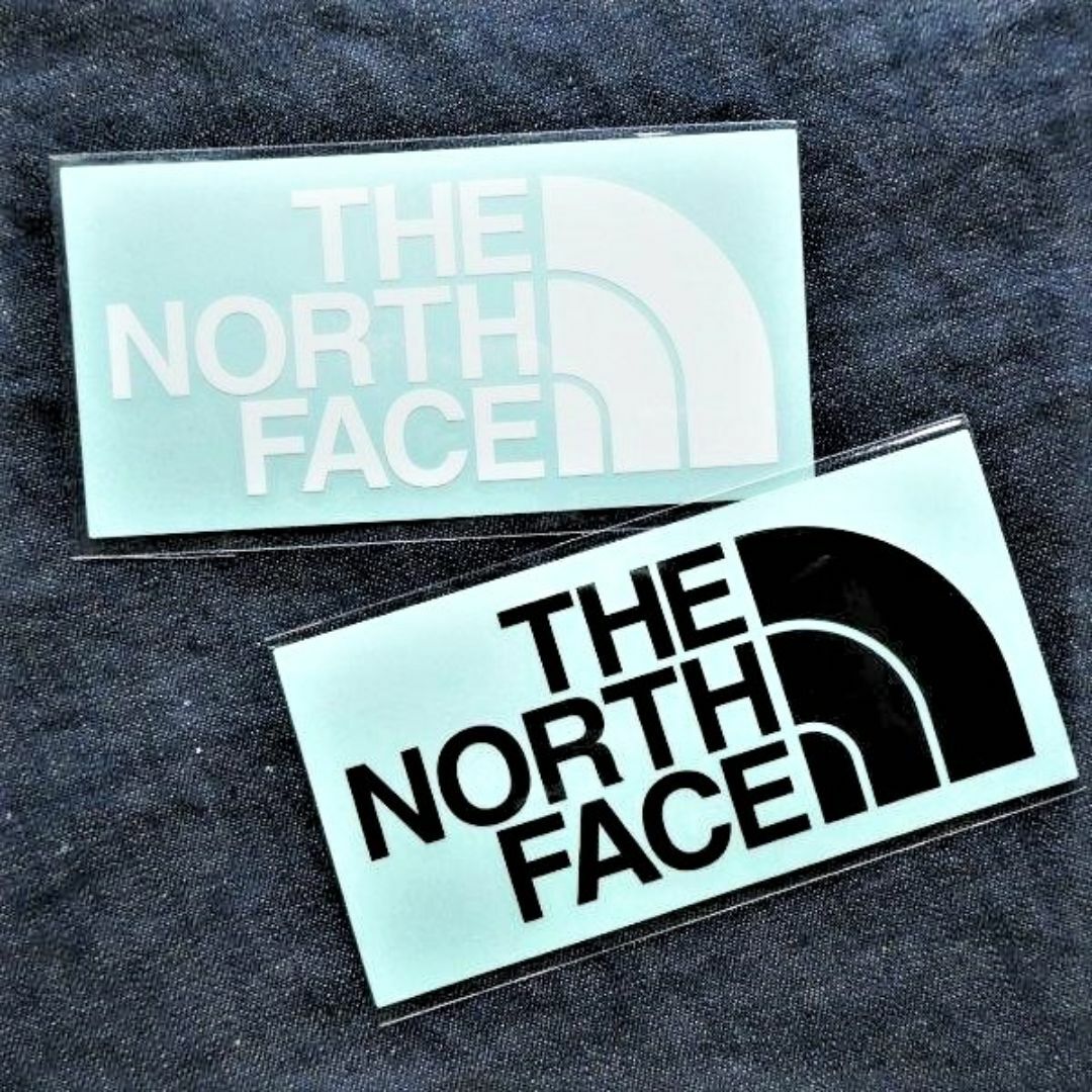 THE NORTH FACE(ザノースフェイス)の２枚セット TNF ステッカー NN32347 White Black スポーツ/アウトドアのアウトドア(その他)の商品写真