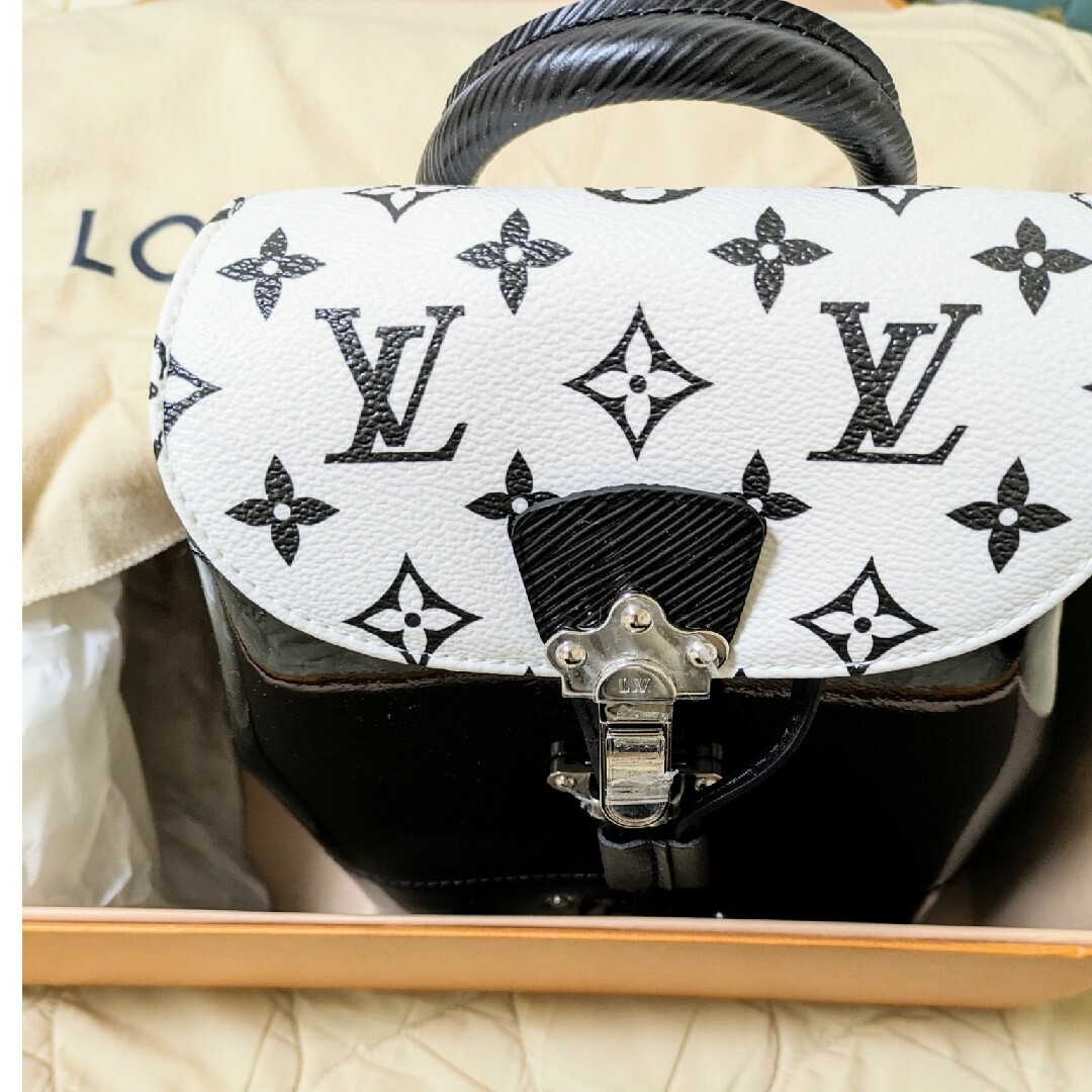 LOUIS VUITTON(ルイヴィトン)のパリス様専用　ルイ ヴィトン　ホットスプリングス MINI レディースのバッグ(リュック/バックパック)の商品写真